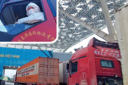 Tin tức trong ngày - Chi tiền "luật ngầm" ở cửa khẩu: “Nhà luật” móc túi cả “tài bo” và chủ hàng