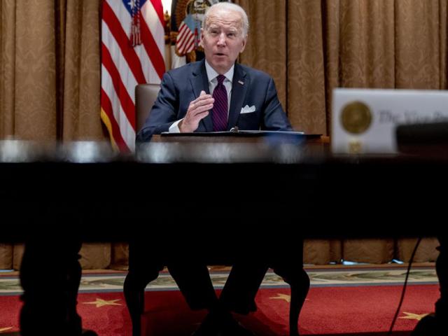 Thế giới - "Lỡ lời" về chuyện Nga tấn công Ukraine, ông Biden nói lại thế nào?