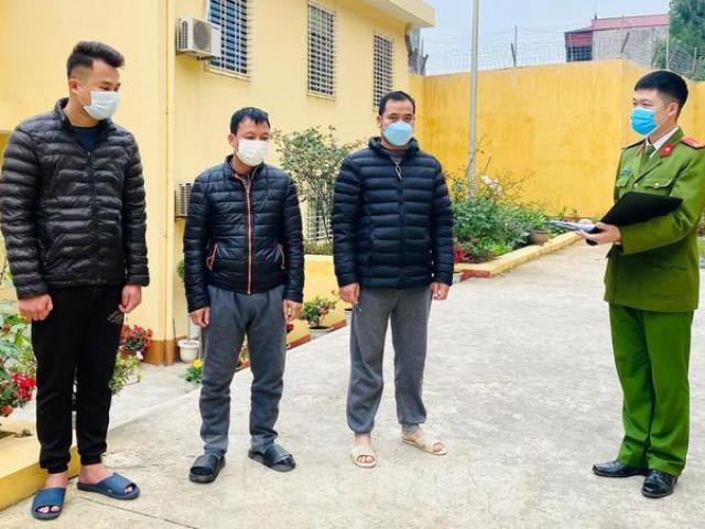 Tin tức trong ngày - Vụ "bán lốt" xe xuất khẩu qua biên giới: Bắt thêm 2 cán bộ hải quan, công an