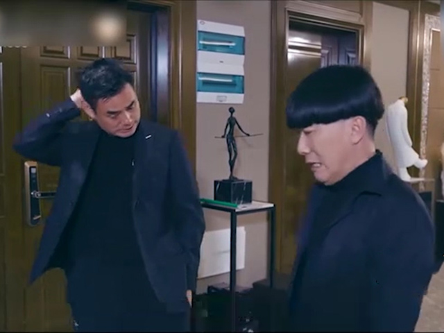 Cười 24H - Cách để giải quyết những "con nợ khó đòi" phải mang tiền đến trả gấp