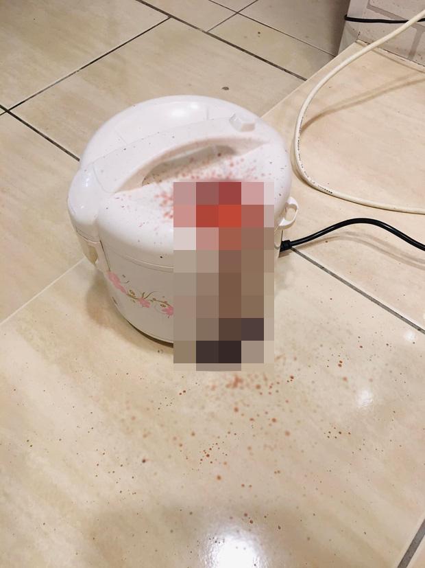 Chồng "sợ mất mật" vì nồi cơm điện trào chất lỏng màu đỏ, hỏi vợ mới biết sự thật oái ăm - 1