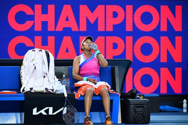 Naomi Osaka trở thành cựu ĐKVĐ nữ giải Úc mở rộng. ẢNH: AO