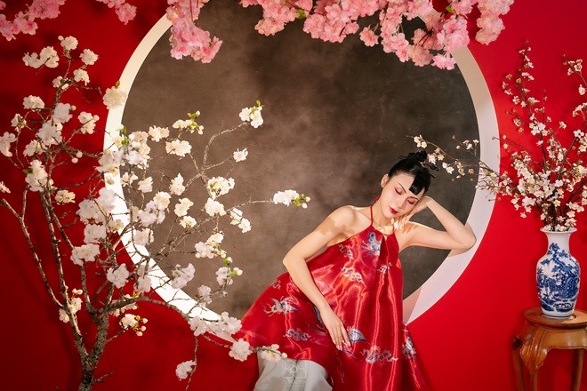 Diễn viên Nga Tây "Đi qua mùa hạ" hóa nàng xuân yêu kiều - 9