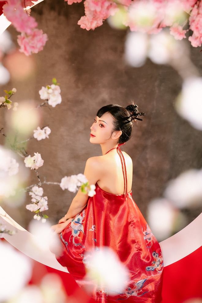 Diễn viên Nga Tây "Đi qua mùa hạ" hóa nàng xuân yêu kiều - 10