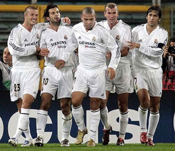 "Los Galacticos" của Real Madrid được xem là hình mẫu của những đội bóng toàn sao