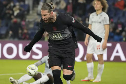 Siêu trung vệ Ramos "mở tài khoản" tại PSG, tuyên bố thách thức cả châu Âu