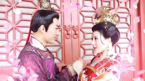 Uyển Nhi từng say mê nhiều người đàn ông.