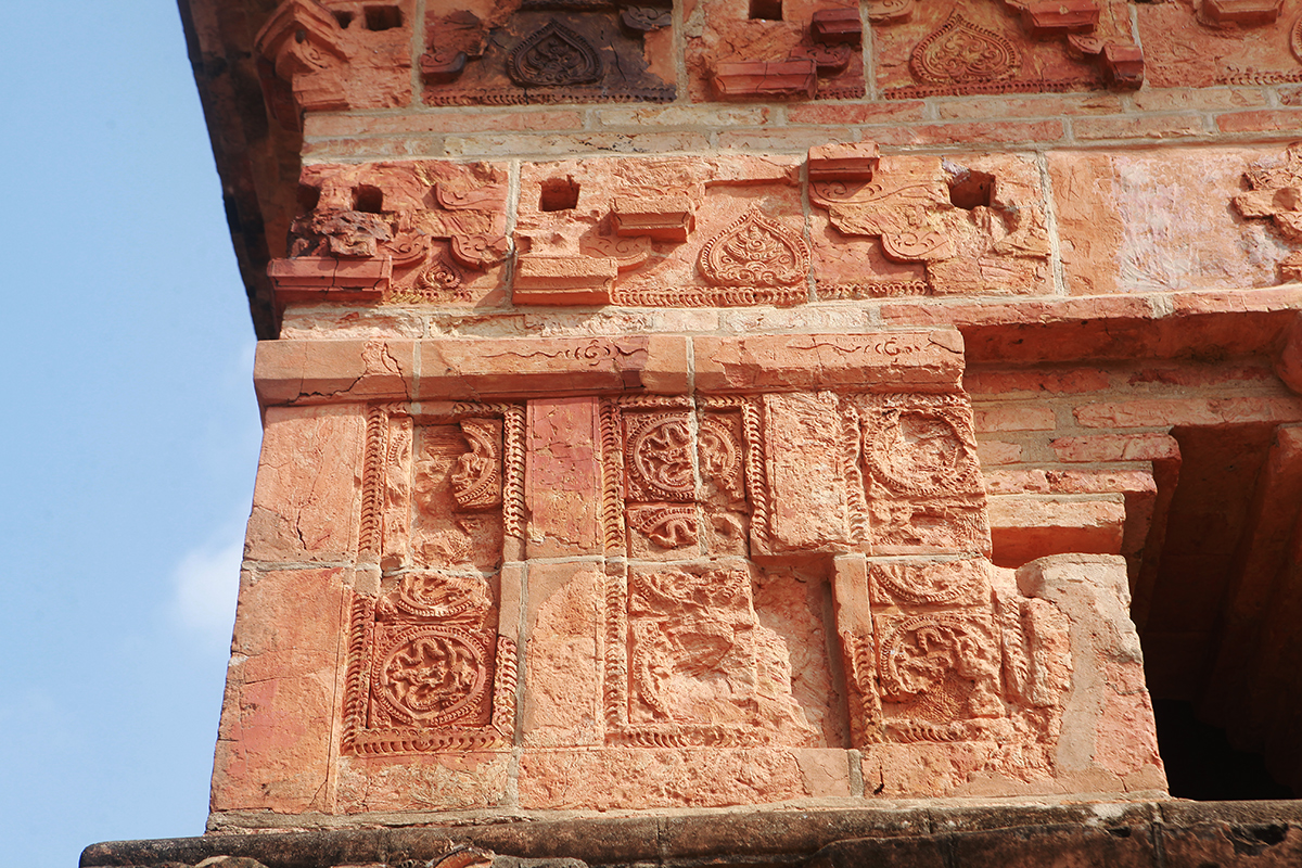 Ảnh: Ngôi tháp được xây bằng gạch “đẹp nhất xứ Bắc” - 10