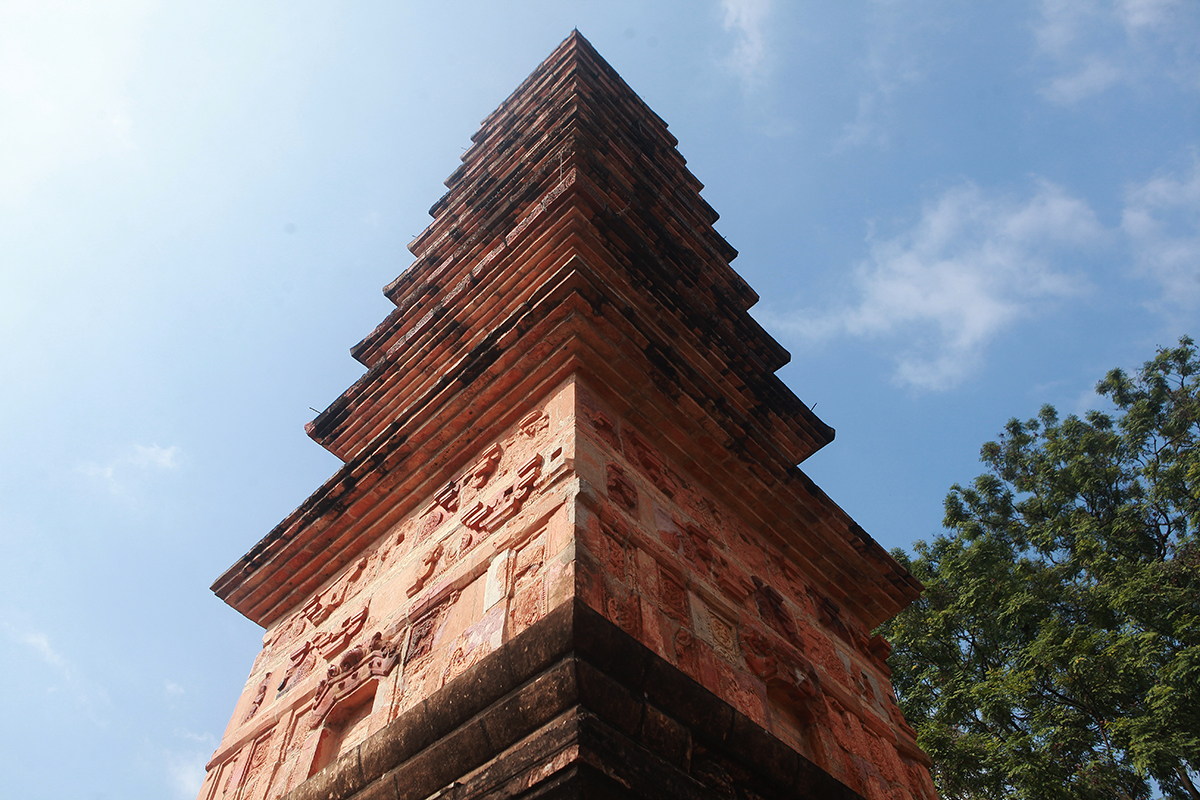 Ảnh: Ngôi tháp được xây bằng gạch “đẹp nhất xứ Bắc” - 2