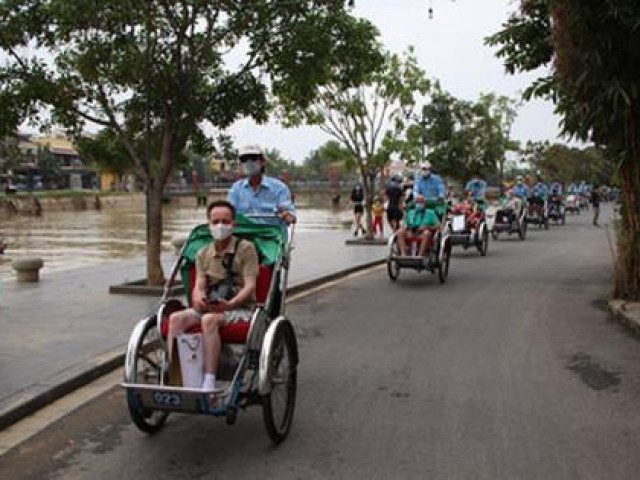 Du lịch - Sớm mở cửa hoàn toàn du lịch quốc tế