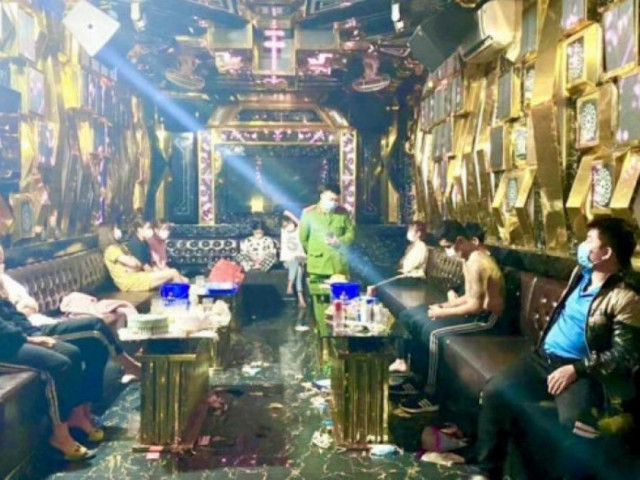 Pháp luật - Nhóm thanh thiếu niên "mở tiệc" ma túy trong quán karaoke "chui"
