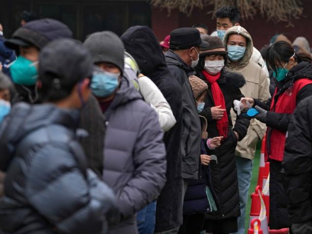 Thế giới - Số ca nhiễm tăng, các quận ở Bắc Kinh chạy đua xét nghiệm "nhóm chính"