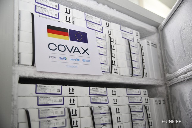 Lô vắc xin Đức tặng Việt Nam được chuyển qua chương trình COVAX. (Ảnh: ĐSQ Đức)