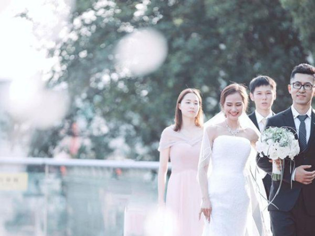 Bạn trẻ - Cuộc sống - Chuyện tình đẹp như mơ của nữ du học sinh Việt với thầy giáo hơn 11 tuổi