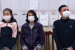 Pháp luật - Bắt 3 đối tượng chuyên móc túi tại chợ hoa xuân trên phố cổ