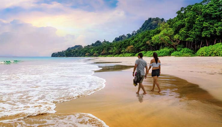 13. Đừng&nbsp;đến miền Bắc&nbsp;Andaman&nbsp;vào mùa thấp điểm. Trung bình, khoảng 50 người chết đuối mỗi năm trên bờ biển phía tây của Phuket, Krabi, Khao Lak khi có gió mạnh kèm theo sóng lớn.

Vì vậy, hãy tránh đi bơi ở những khu vực này của Thái Lan trong khoảng thời gian từ tháng 5 đến tháng 11.
