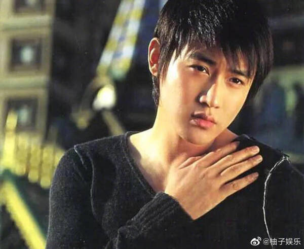 Lục Nghị đóng phim "Tuyết Hoang" từ lúc 12 tuổi.