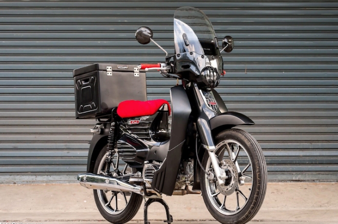 Báo ngoại cực mê Honda Super Cub độ thùng phát điện ở Việt Nam - 3