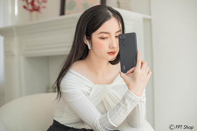 Khách hàng được giảm 200.000 đồng, trả góp 0% lãi suất và nhiều ưu đãi thiết thực khác khi chọn mua Redmi Note 11 tại FPT Shop