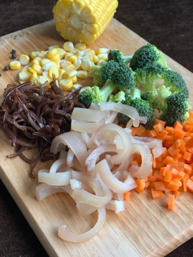 Giò đông rau củ, món duy nhất &#34;cân&#34; cả mâm cơm ngày mưa gió - 3