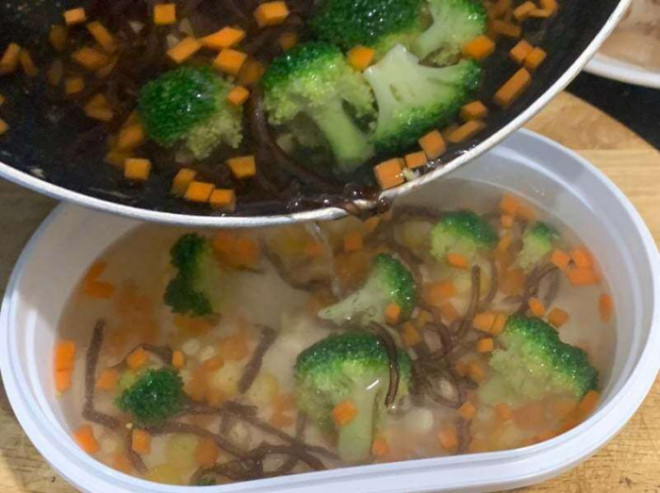 Giò đông rau củ, món duy nhất &#34;cân&#34; cả mâm cơm ngày mưa gió - 7