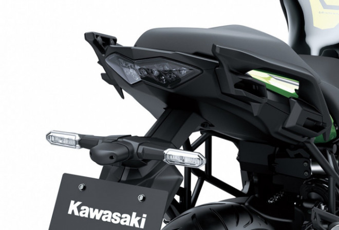 Cận cảnh Kawasaki Versys 650 2022, giá 315 triệu đồng - 10