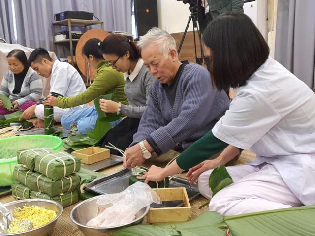 Tin tức trong ngày - Tết ấm áp ở viện dưỡng lão