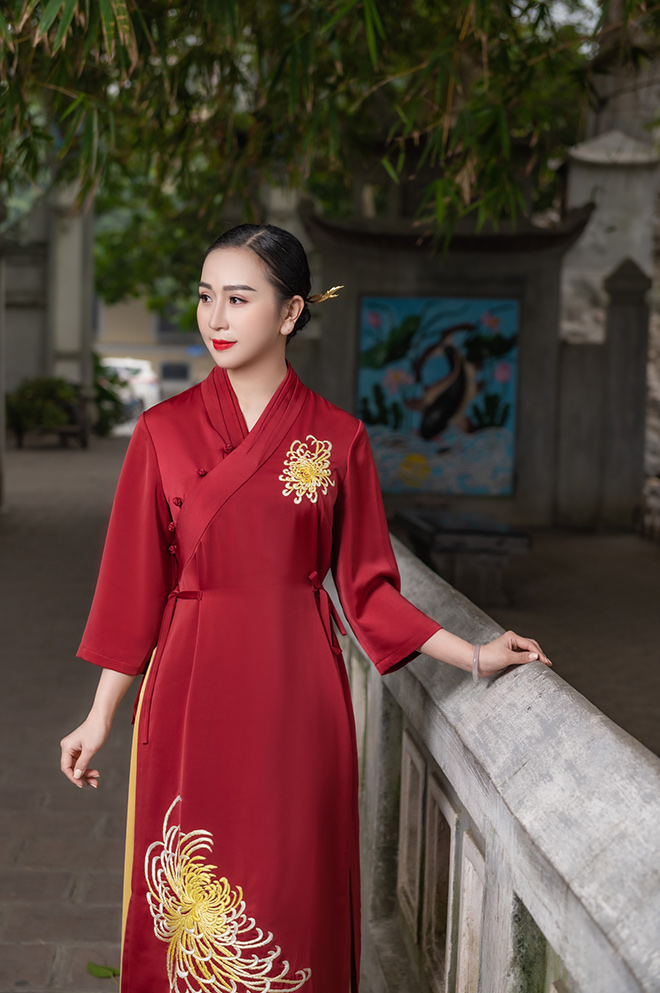 Nữ hoàng sắc đẹp Thanh Loan thanh lịch trong BST Pháp phục cao cấp Bình An của NTK Ngân Nguyễn - 2