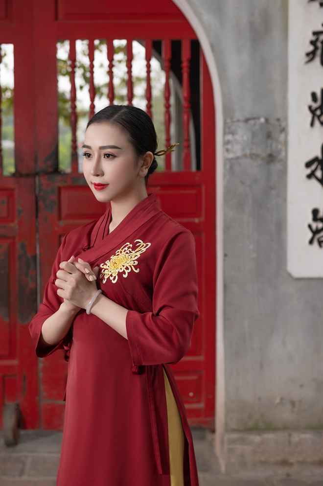 Nữ hoàng sắc đẹp Thanh Loan thanh lịch trong BST áo dài Pháp cao cấp Bình An của NTK Ngân Nguyễn - 3