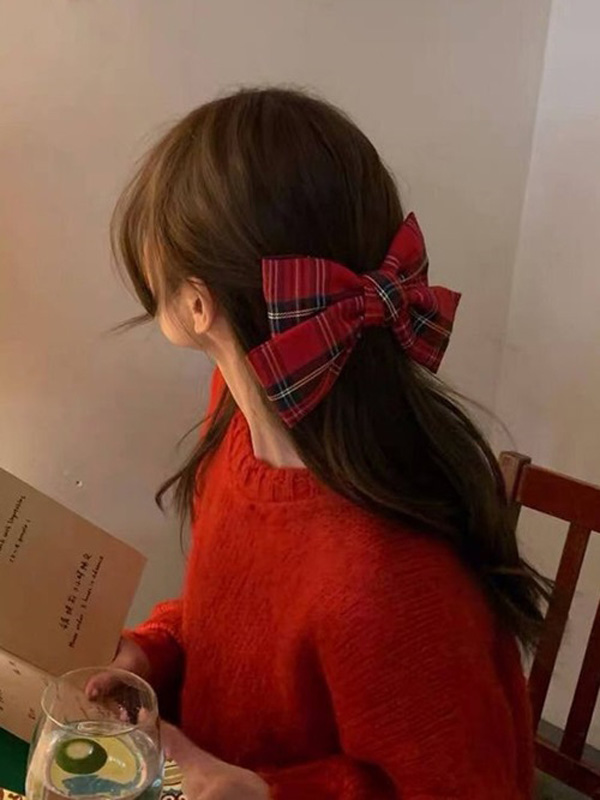 Diện đồ đỏ ngày Tết cho cả năm may mắn - 14