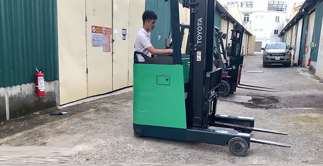 Vận hành thử xe nâng điện không tải