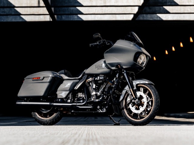 Thế giới xe - “Khủng long” 2022 Harley-Davidson Road Glide ST và Street Glide ST trình làng