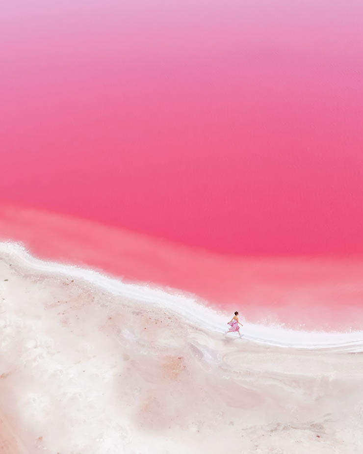 1. Hutt Lagoon là một hồ nước màu hồng ở bờ biển phía tây gần thị trấn Gregory, phía tây nước Úc.
