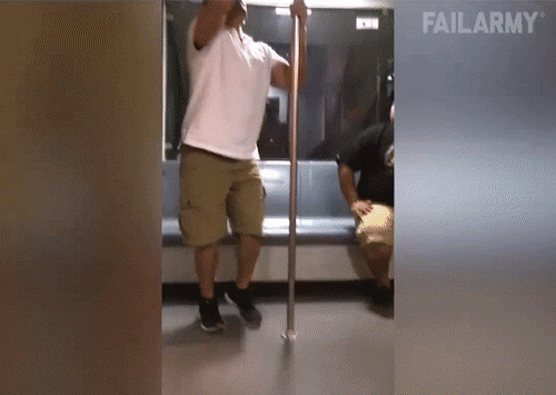 Những màn múa cột khiến bao người phải cười ngả nghiêng - 3