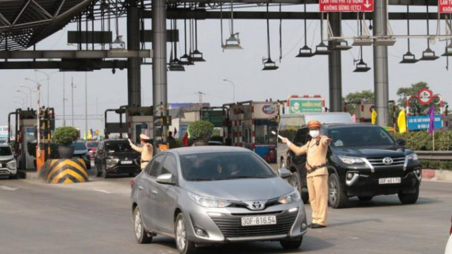 Cục CSGT (Bộ Công an) phân luồng giao thông trên tuyến cao tốc Pháp Vân - Cầu Giẽ - Ninh Bình