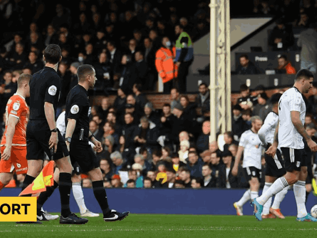 Bóng đá - Cực sốc CĐV của đội bóng Anh giàu hơn MU đột tử ngay trên sân