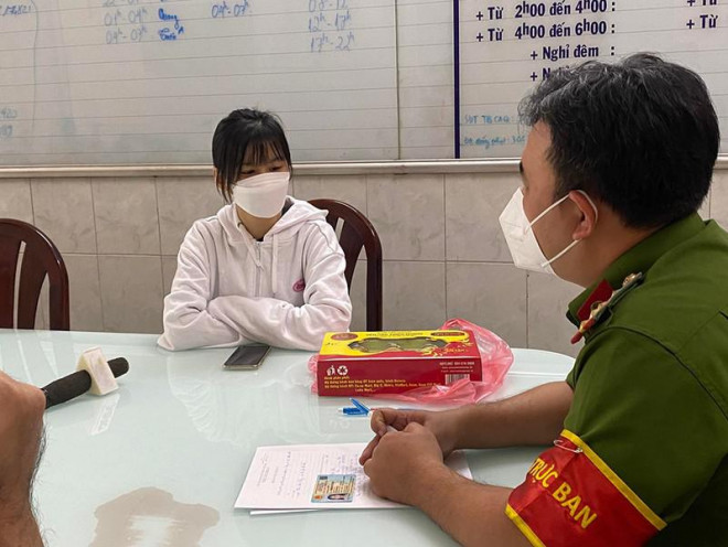 Nạn nhân sau đó đã lên công an trình báo. Ảnh: NT