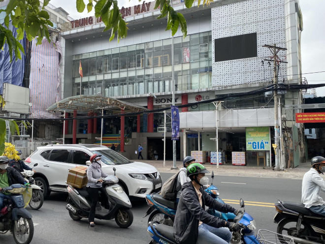 Trung tâm điện máy Ideas không được chăm sóc