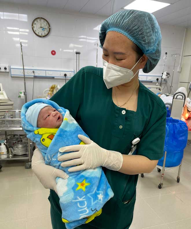 Ngắm công dân chào đời vào đúng thời khắc giao thừa của năm Nhâm Dần tại BV Phụ sản TW - 3