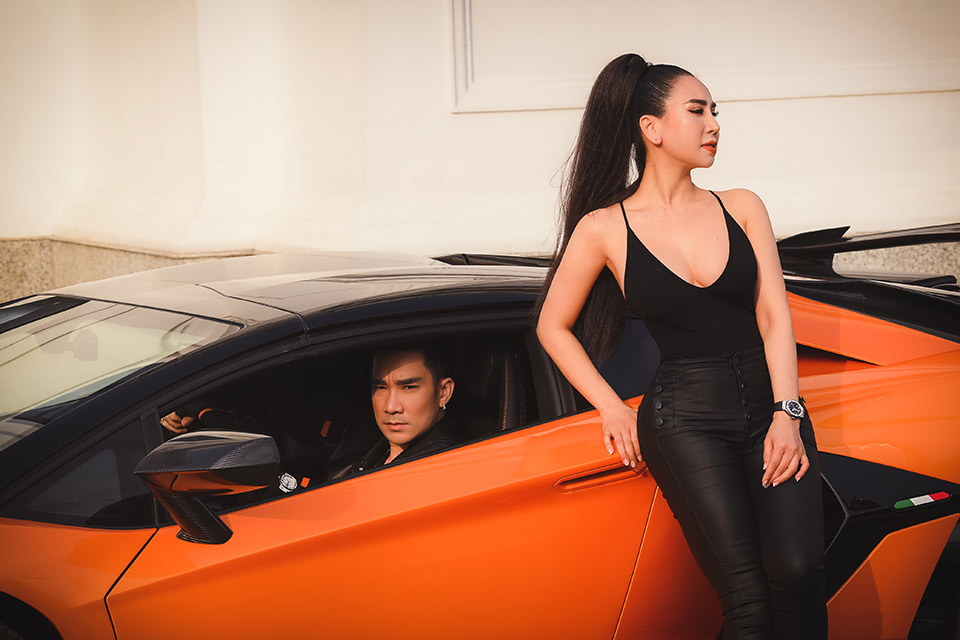 Quang Hà lái Lamborghini 70 tỷ chở nữ CEO nóng bỏng du xuân gây náo loạn ngày mùng 1 Tết - 6