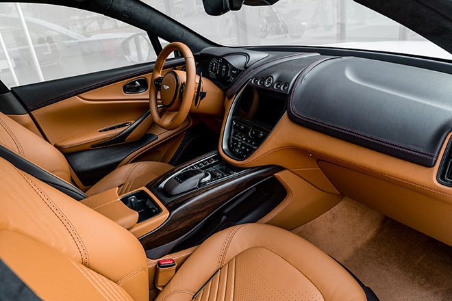 Siêu xe SUV Aston Martin DBX chính hãng 13 tỷ đồng về tay chủ nhân mới - 9