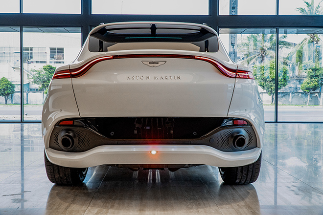 Siêu xe SUV Aston Martin DBX chính hãng 13 tỷ đồng về tay chủ nhân mới - 7