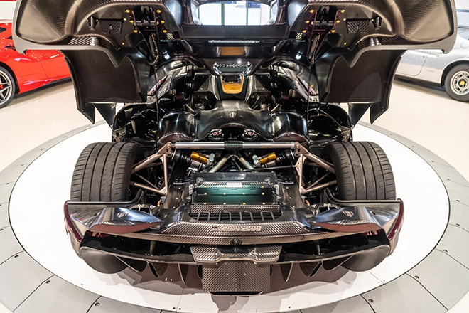 Siêu xe trăm tỷ Koenigsegg Regera lần đầu "lên sóng" cùng chủ nhân - 11