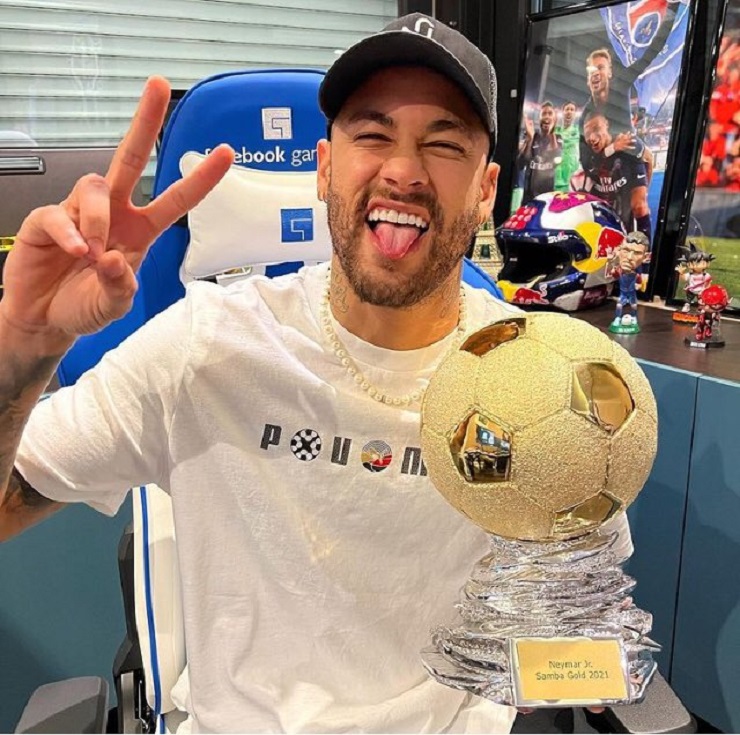 Neymar khoe Samba Gold trên trang cá nhân
