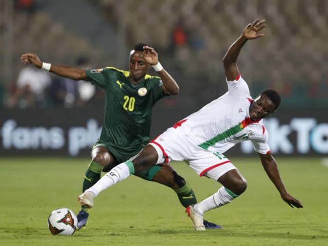 Senegal phô diễn đẳng cấp vượt trội trước Burkina Faso