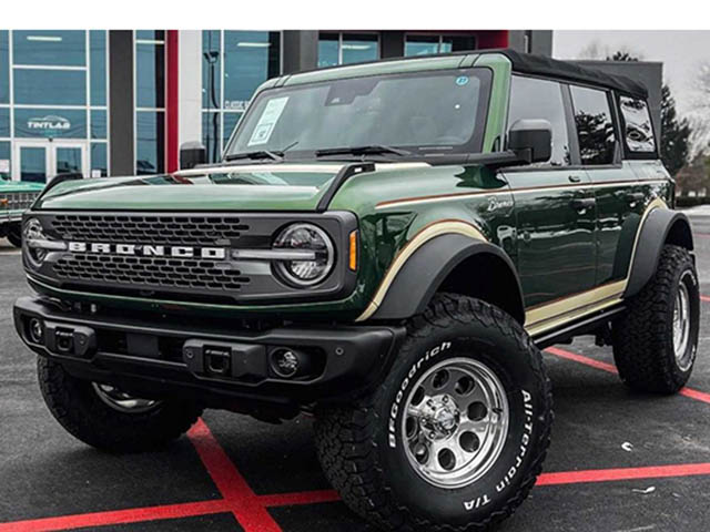 Tin tức ô tô - Ford Bronco thay đổi mạnh qua bản độ hoài cổ