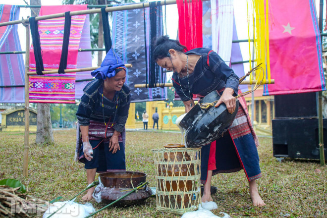 Đặc sắc nghi thức 'cúng vợt sợi bông' của đồng bào Ba Na - 5