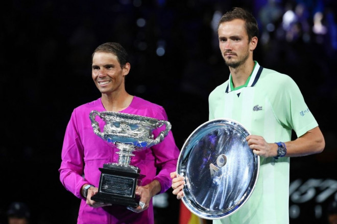 Nadal ngược dòng đánh bại Medvedev lập kỷ lục với chức vô địch Úc mở rộng. ẢNH: GETTY