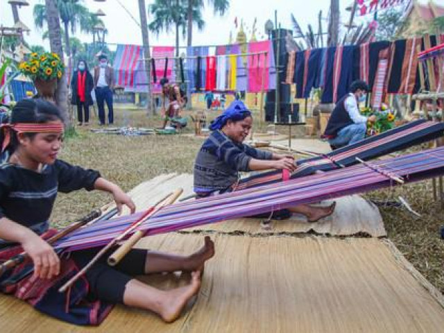 Du lịch - Đặc sắc nghi thức 'cúng vợt sợi bông' của đồng bào Ba Na