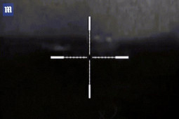 Thế giới - Video: Nữ bắn tỉa Ukraine hạ gục 2 tay súng ly khai thân Nga